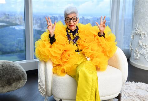 iris apfel wikipedia|how did iris apfel died.